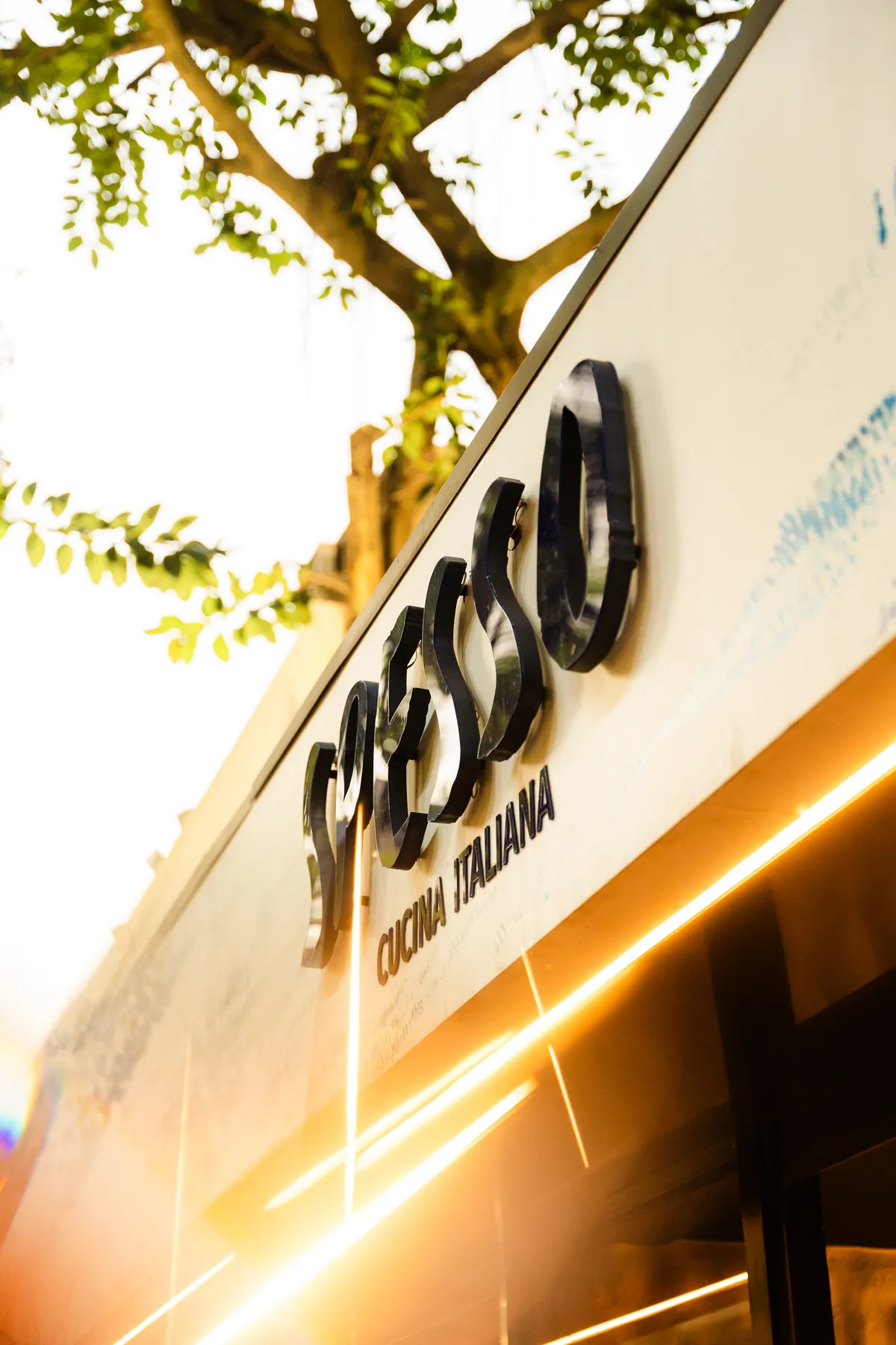 Fachada do Spesso